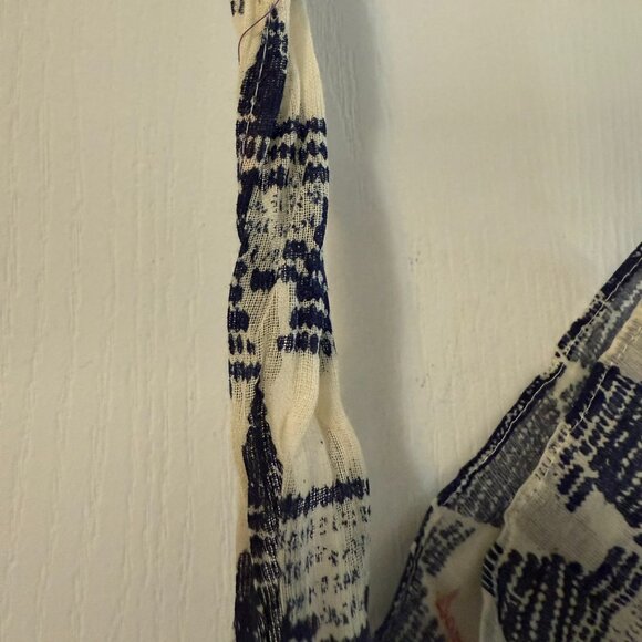 FREE PEOPLE blue and white patterned canvas reuseable tote bag. - Picture 4 of 5